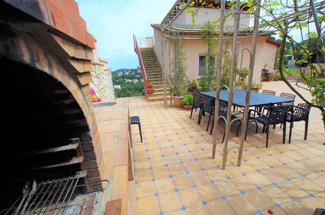 Villa Christine: Luxurious 17-Person Villa with Pool and Barbecue Lloret de Mar