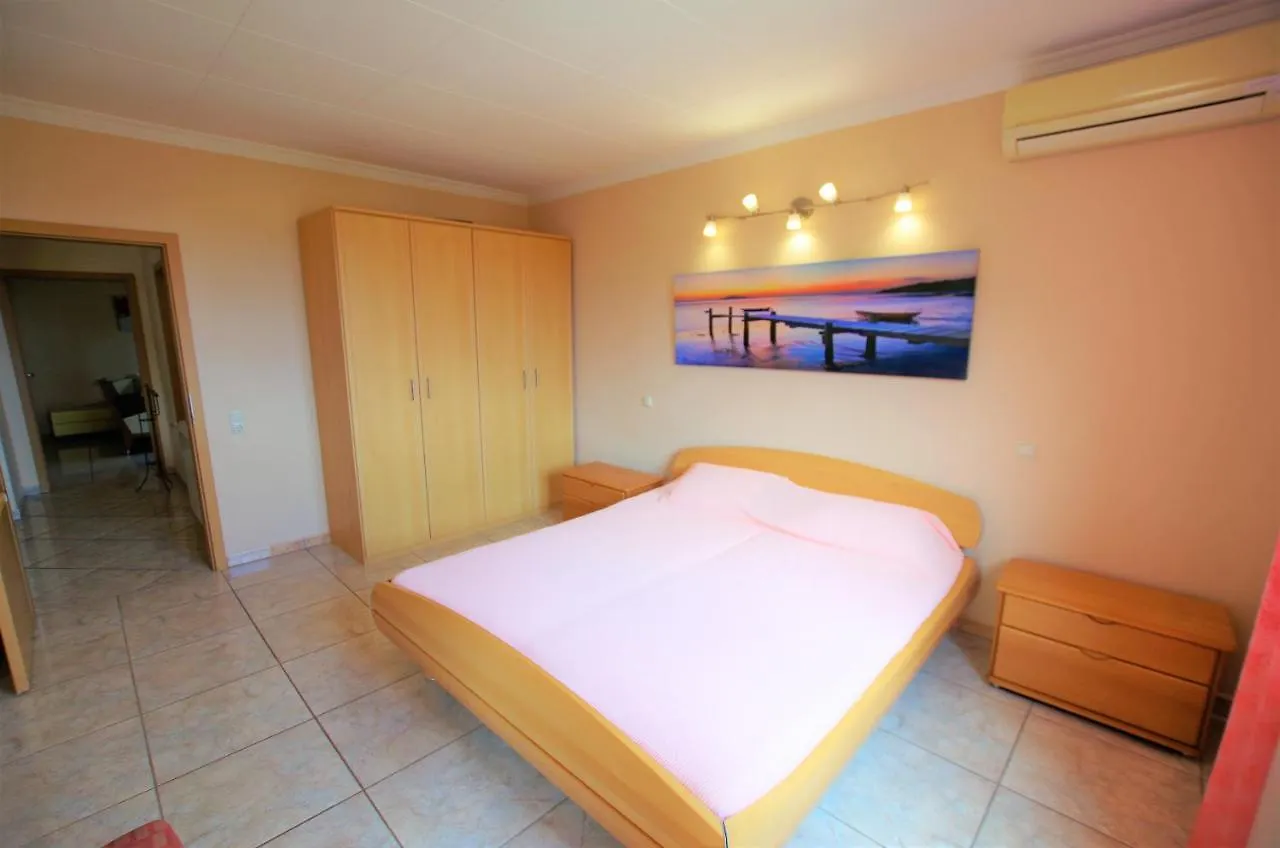 Villa Christine: Luxurious 17-Person Villa with Pool and Barbecue Lloret de Mar
