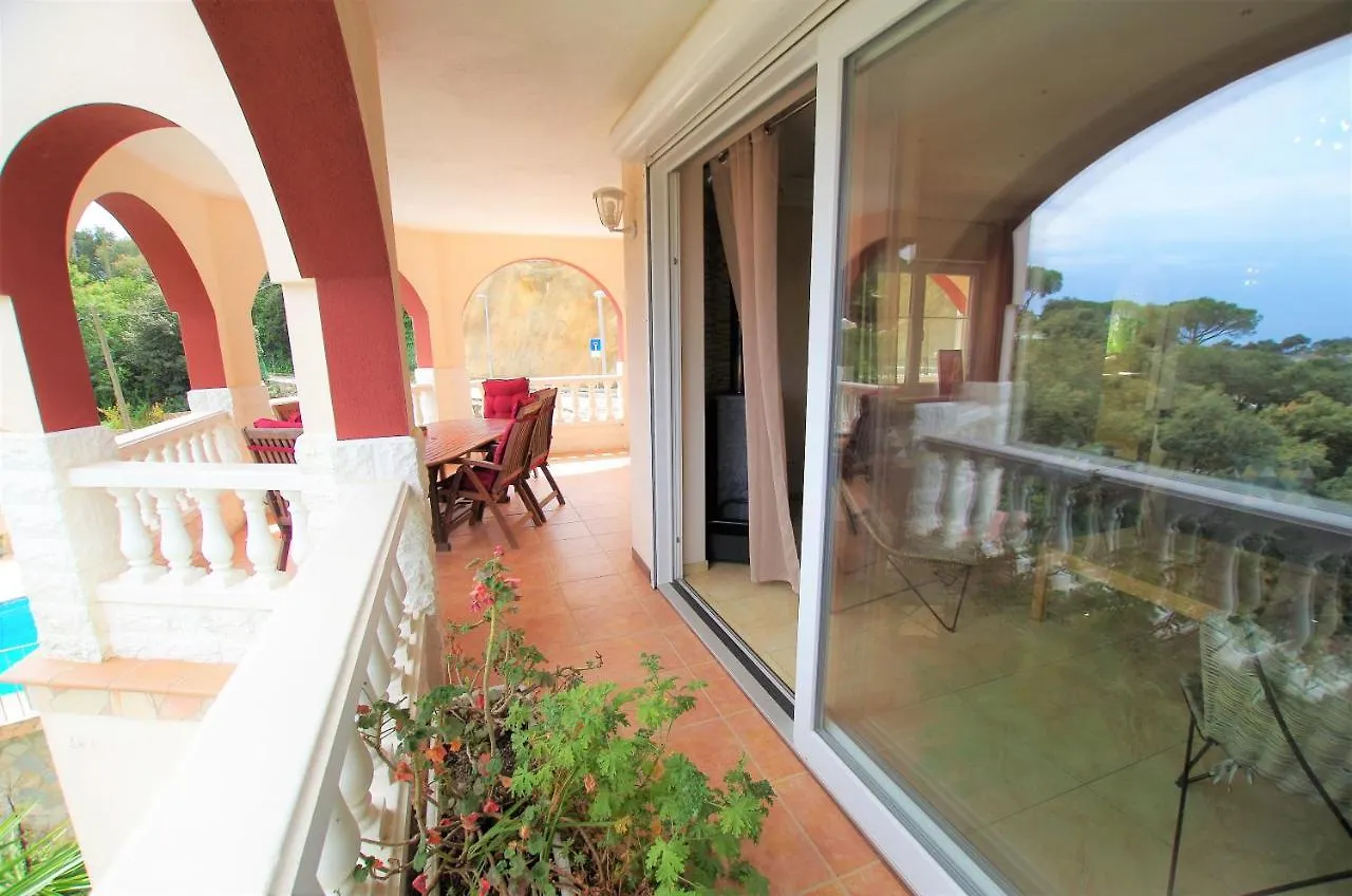 Villa Christine: Luxurious 17-Person Villa with Pool and Barbecue Lloret de Mar