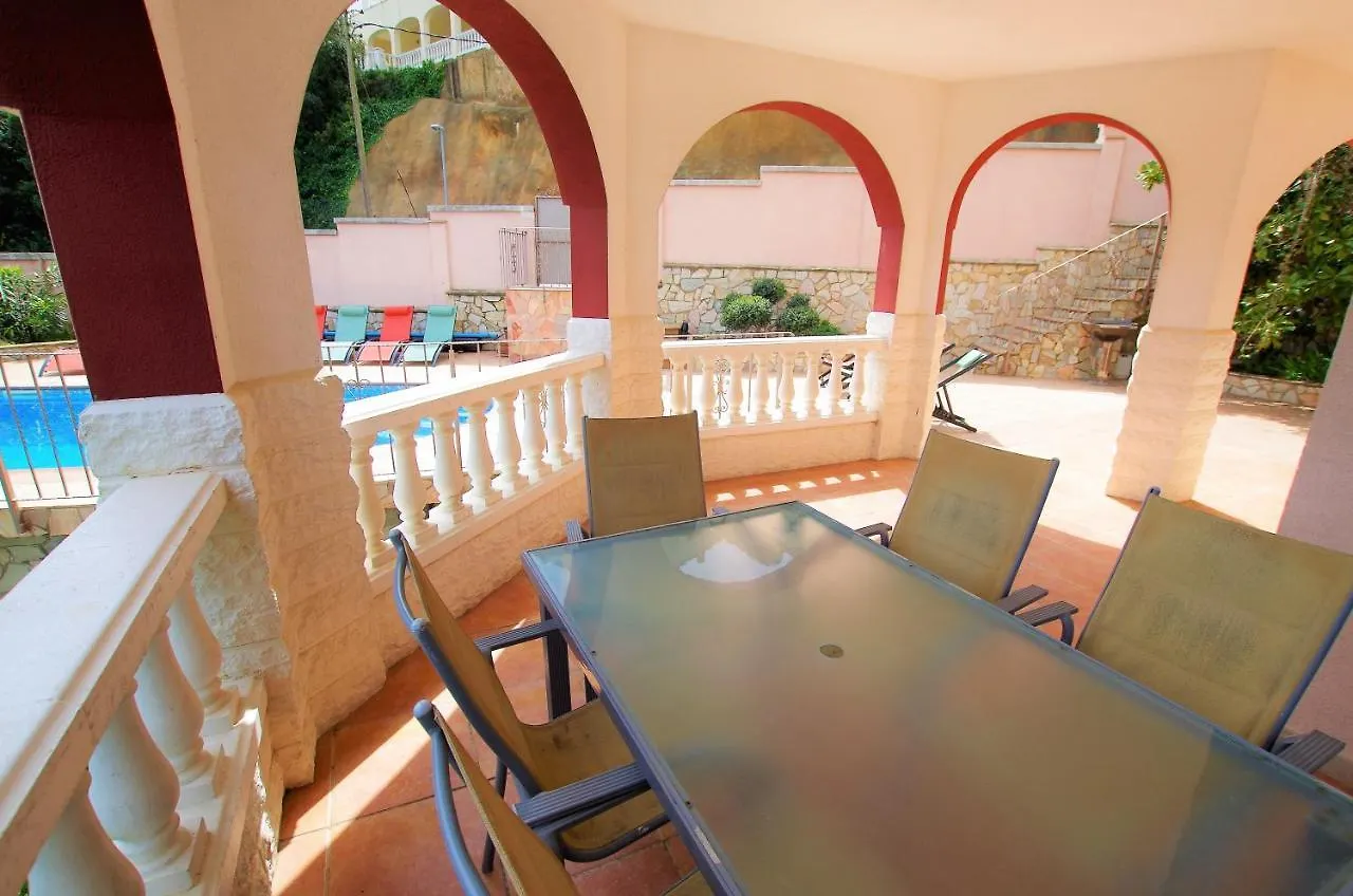 Villa Christine: Luxurious 17-Person Villa with Pool and Barbecue Lloret de Mar