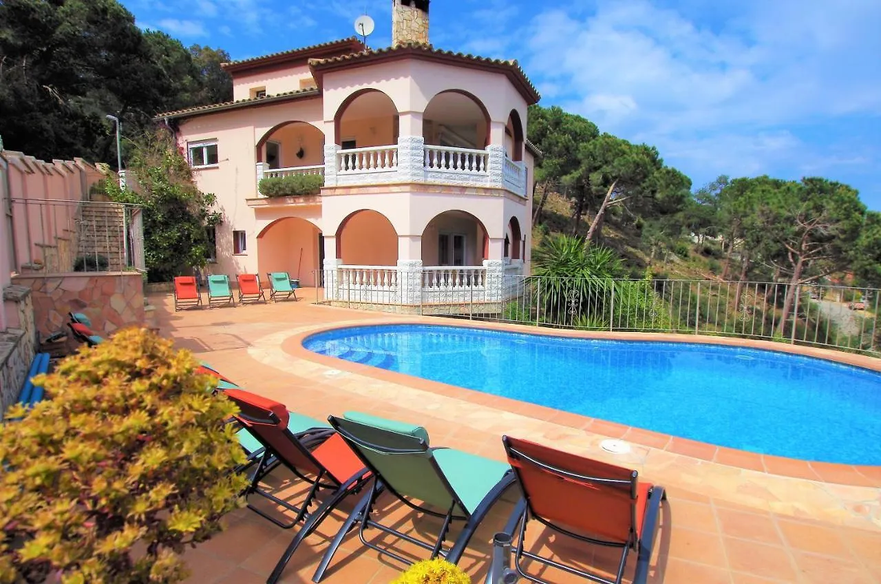 Villa Christine: Luxurious 17-Person Villa with Pool and Barbecue Lloret de Mar