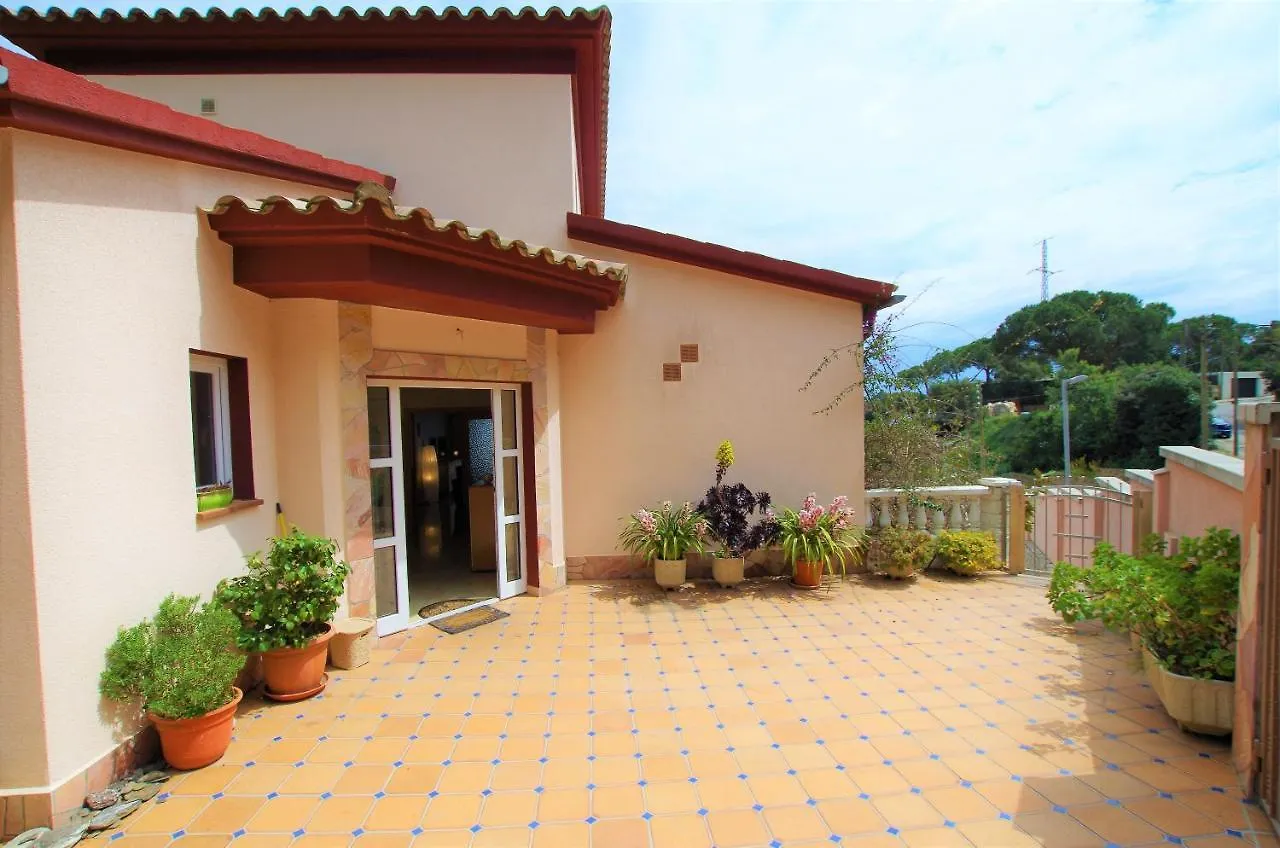 Villa Christine: Luxurious 17-Person Villa with Pool and Barbecue Lloret de Mar