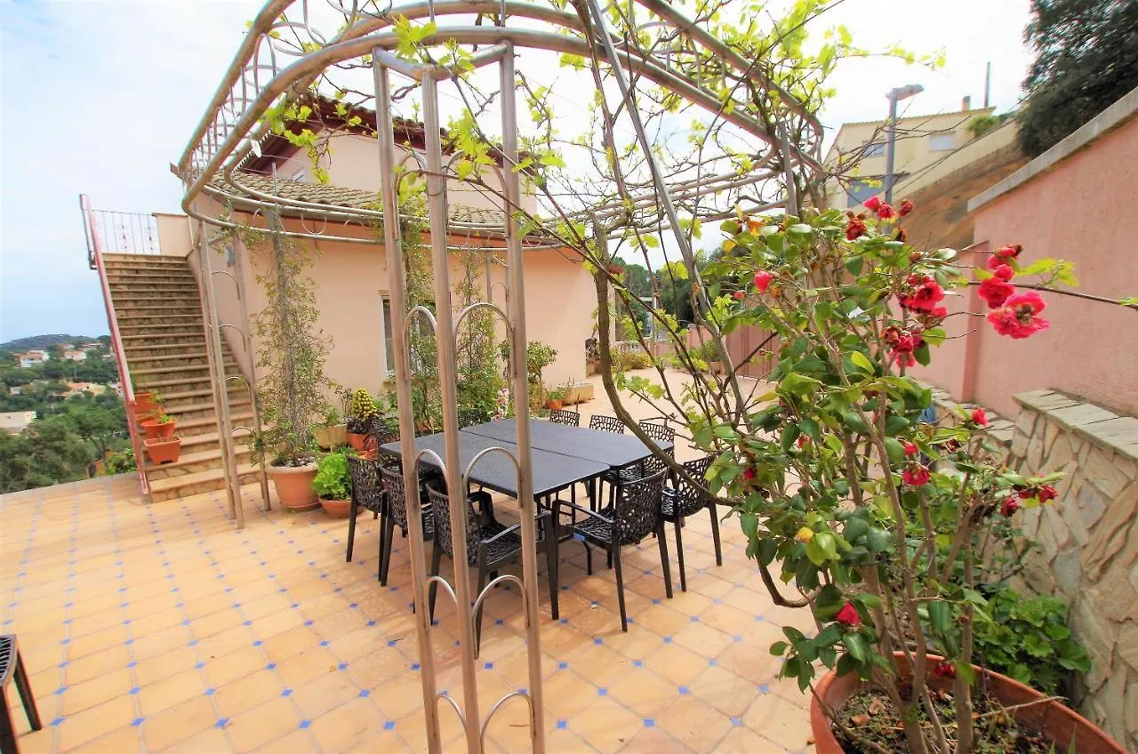 Villa Christine: Luxurious 17-Person Villa with Pool and Barbecue Lloret de Mar