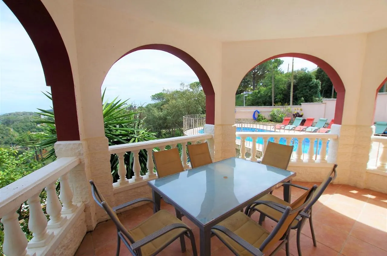 Villa Christine: Luxurious 17-Person Villa with Pool and Barbecue Lloret de Mar