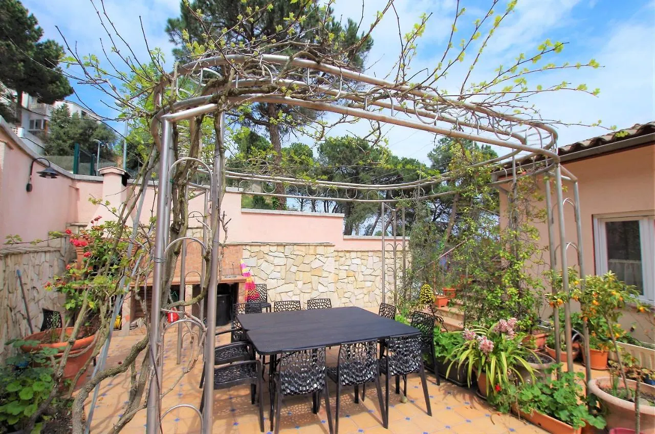 Villa Christine: Luxurious 17-Person Villa with Pool and Barbecue Lloret de Mar 0*,