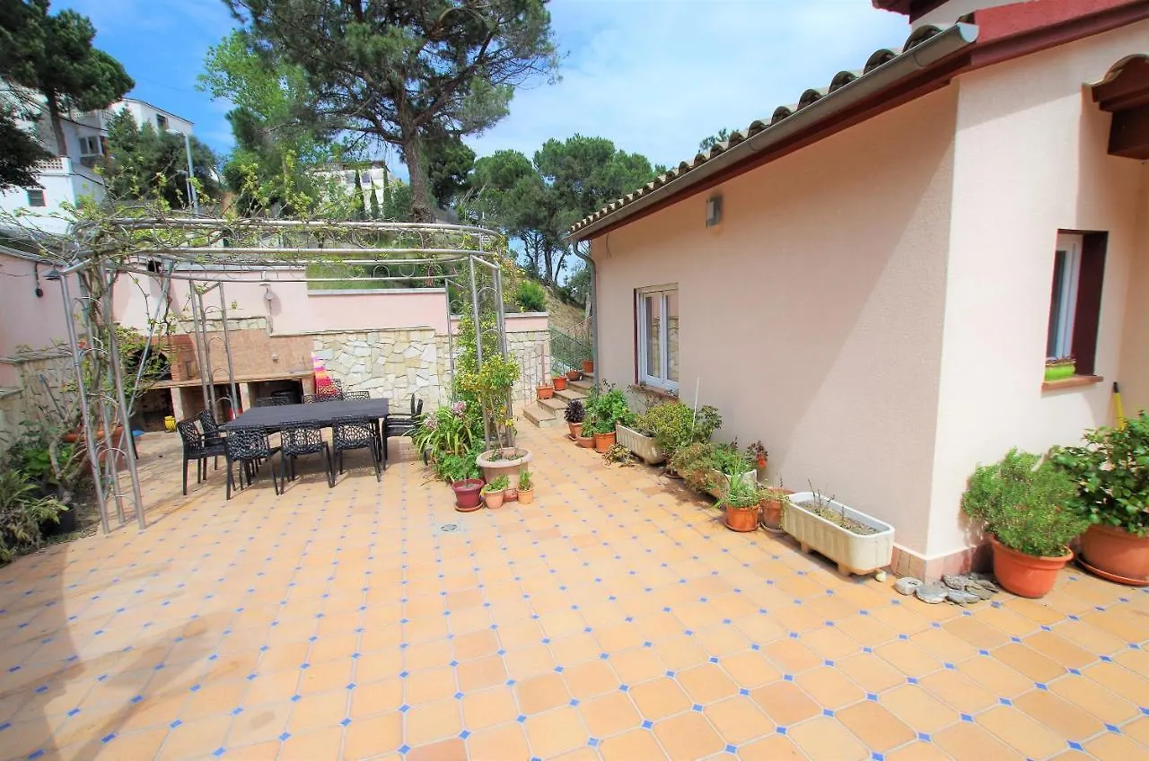 Villa Christine: Luxurious 17-Person Villa with Pool and Barbecue Lloret de Mar